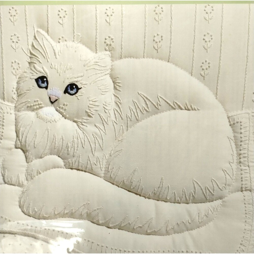 Janlynn WhiteCat On A Pillow Candlewick Kit 14x14 USA Cotton Muslin 2004 VTG